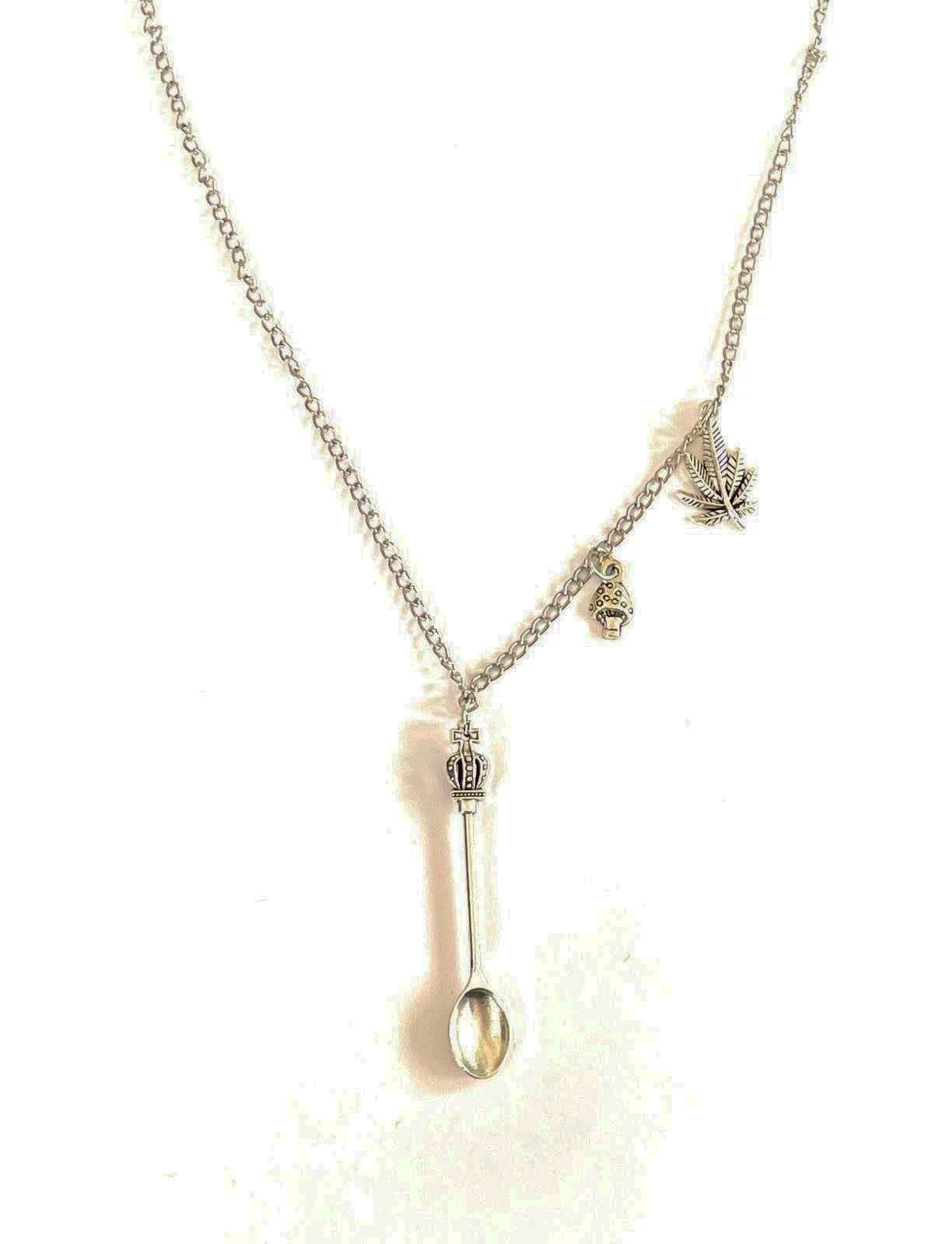 Eleganter Mini-Löffel Anhänger Krone und Pilz/Hanf Charms mit 45 cm silberner Halskette -  from DieBallerei