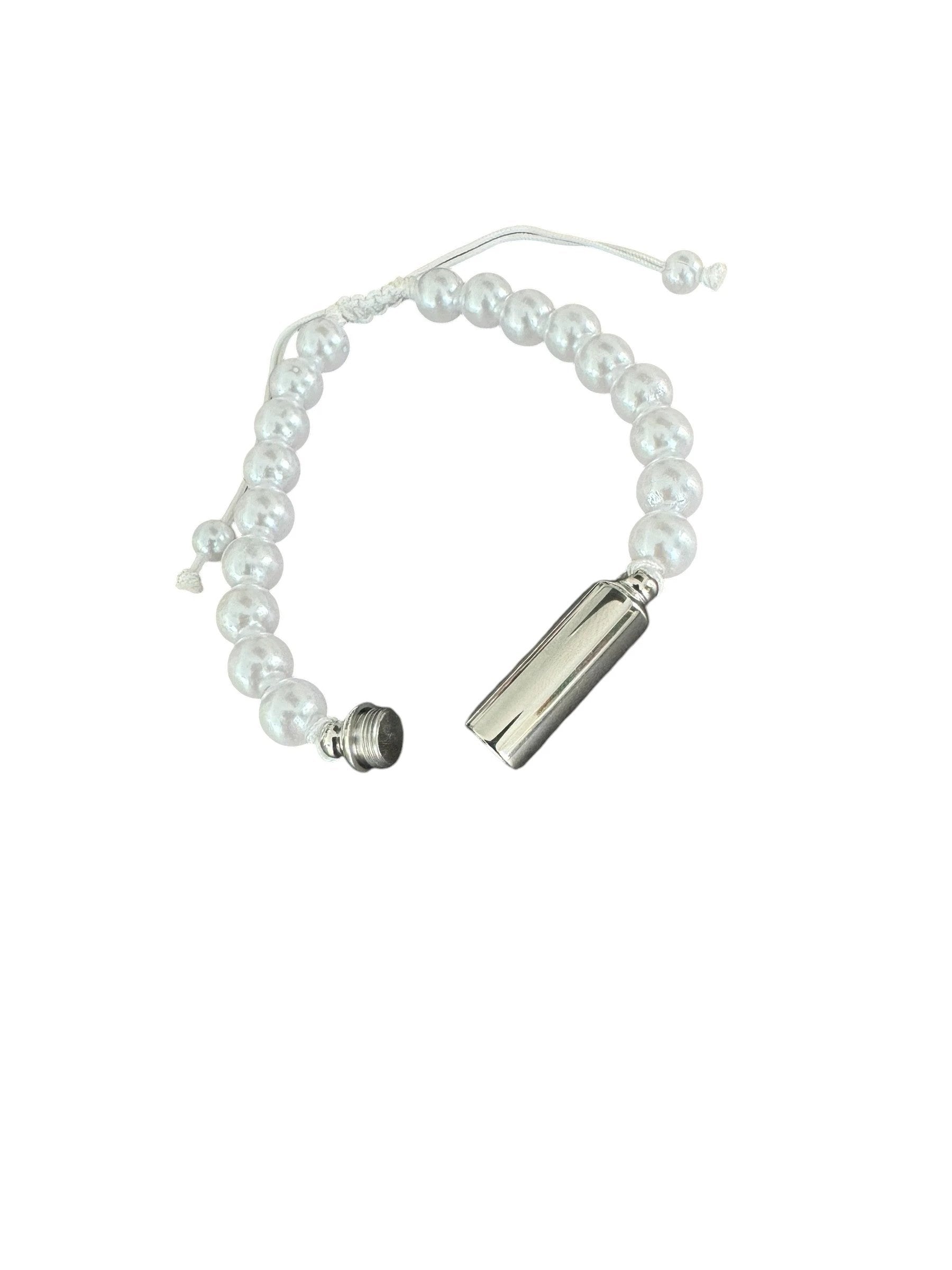 Armband weiß mit Versteck / füllbarer Kapsel in Perlen Optik -  from DieBallerei