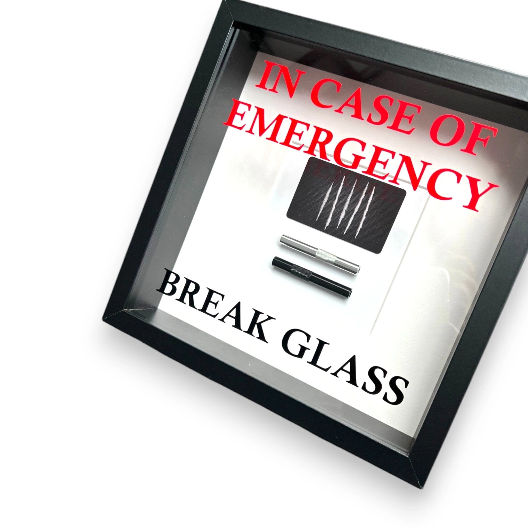Wandschmuck "In Emergency – Break Glass - Lines" Schwarzer Rahmen -  from DieBallerei