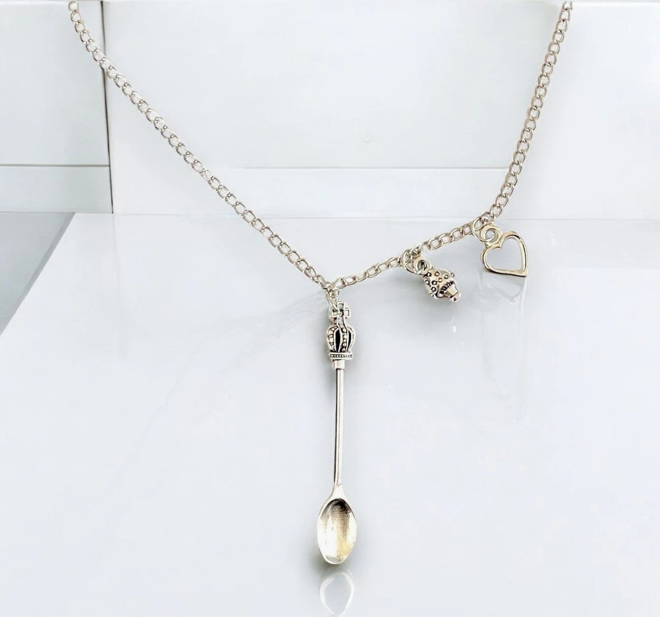 Eleganter Mini-Löffel Anhänger Krone und Herz/Pilz Charms mit 45 cm silberner Halskette -  from DieBallerei