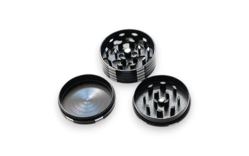 Grinder "Poker Chip" Schwarz 45mm – Stilvoll, Kompakt & Funktional -  from DieBallerei