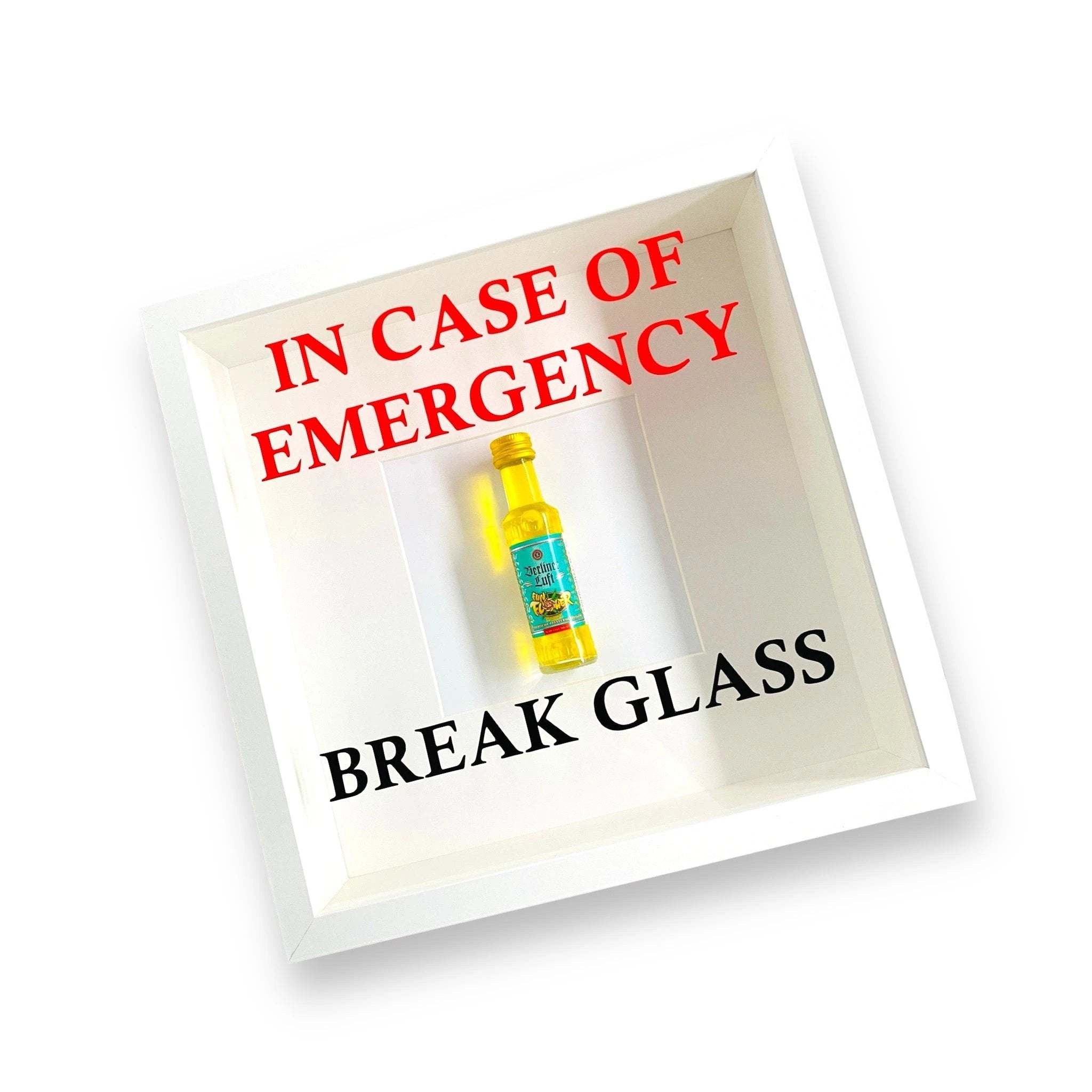 "In Case of Emergency Break Glass" – Wandbild mit Berliner Luft schwarzer/weißer Rahmen -  from DieBallerei