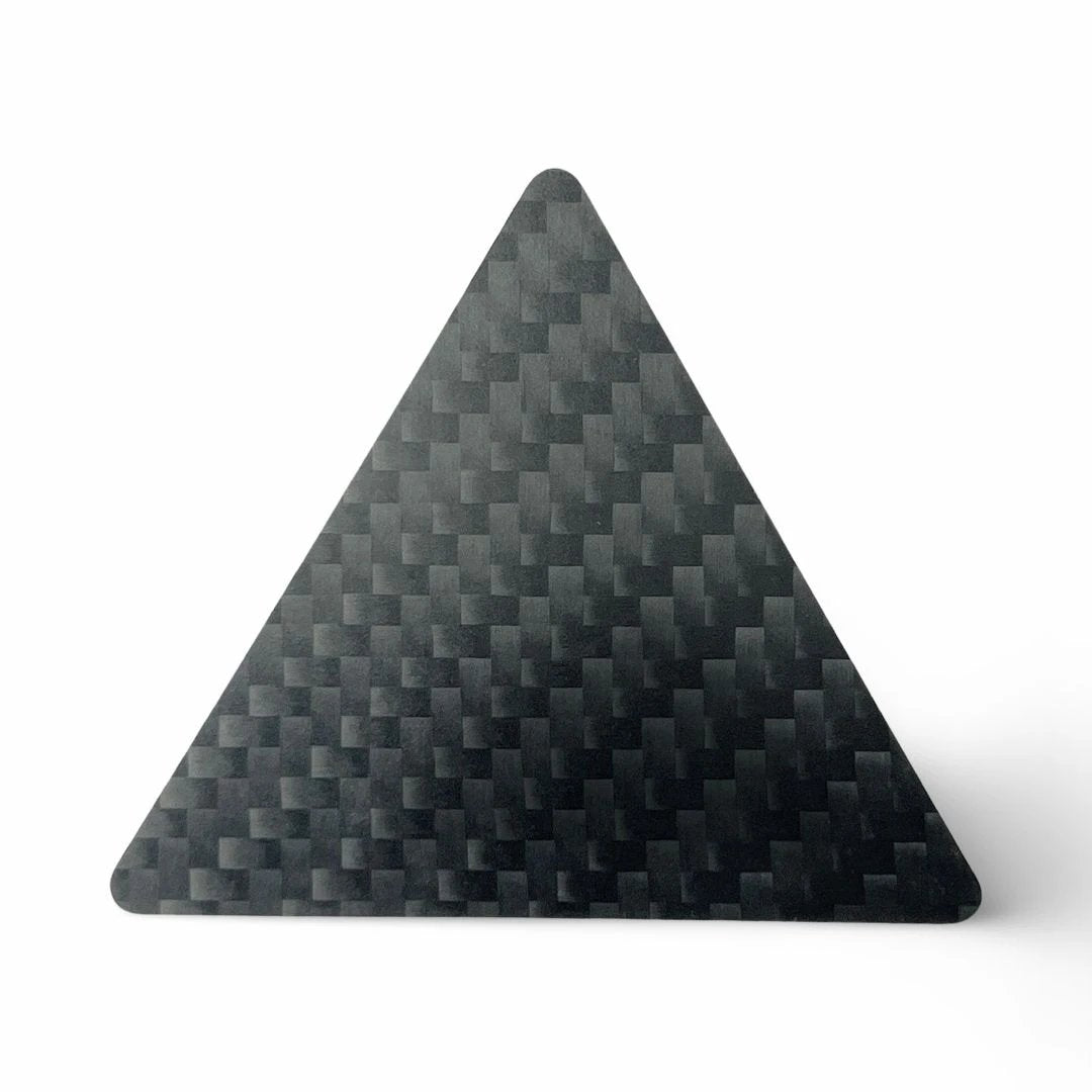 Hack-Karte im Dreieck-Design – Langlebig & stylisch aus Carbon -  from DieBallerei