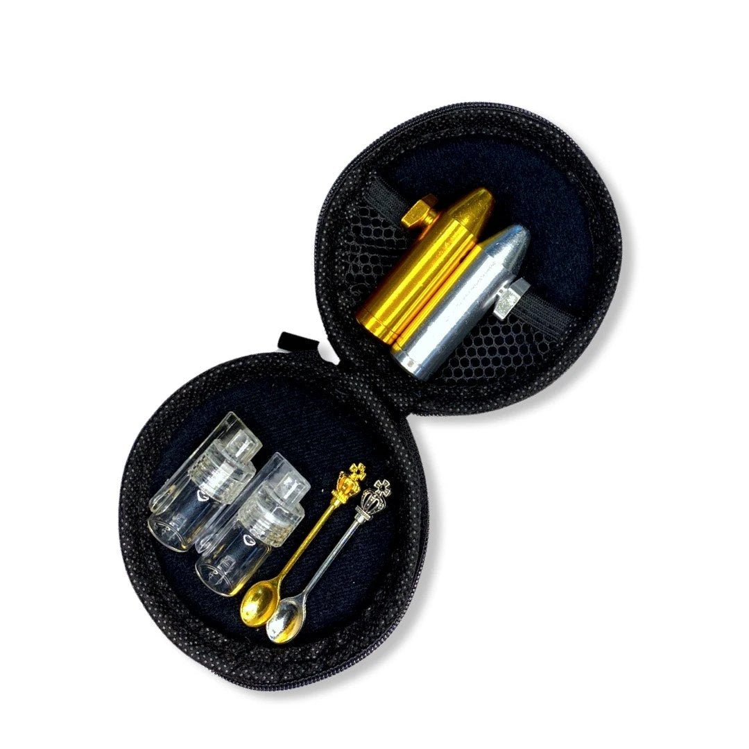 Rundes Hard Case Schnupftabak Schnupfset inkl. 2x Alu Dosierer, 2x Mini Löffel Krone, 2x Mini Portionierer mit aufklappbarem Löffel, 1x Mini Trichter -  from DieBallerei