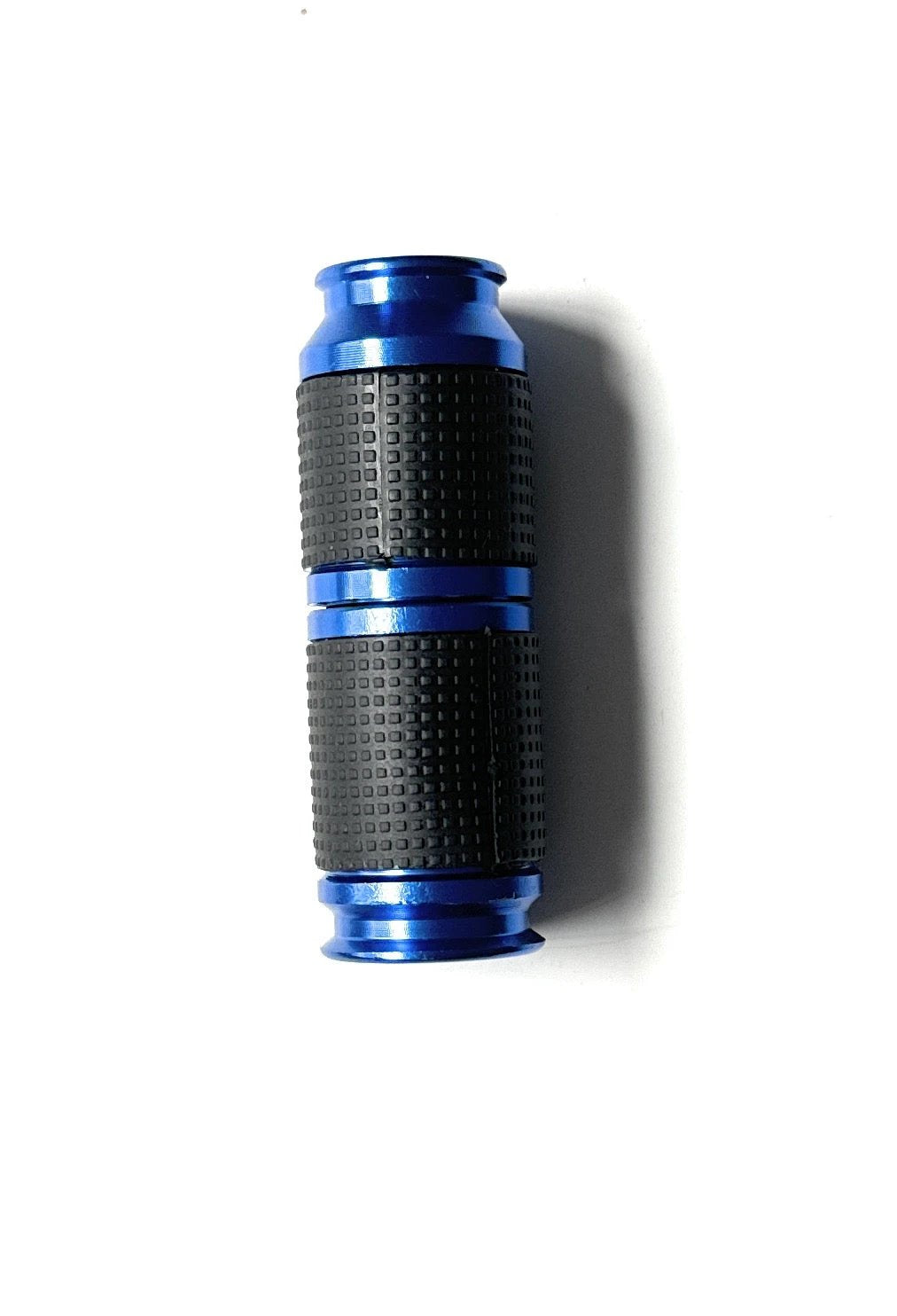 (Sahne)-Kapsel Öffner – Lachgas - in Rot oder Blau -  from DieBallerei