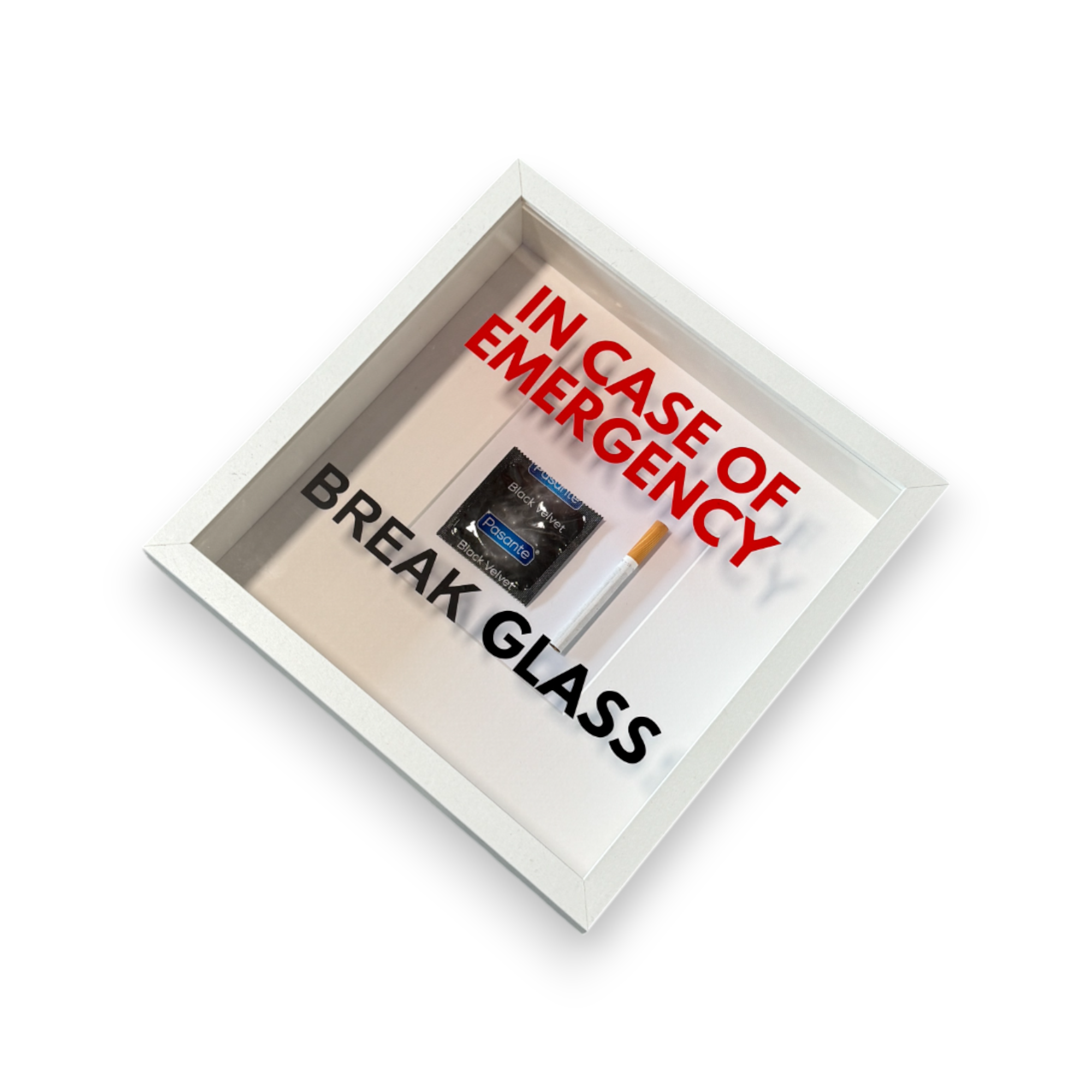 "In Case of Emergency Break Glass" – Wandbild mit Kondom/Zigarette weißer Rahmen