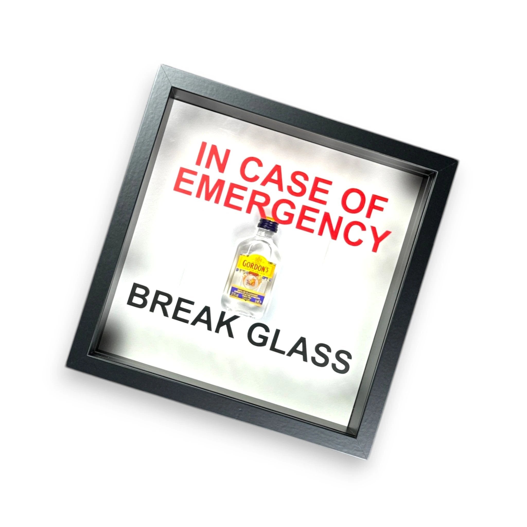 In Case of Emergency Break Glass – Wandbild mit Gordon's Gin im schwarzen Rahmen -  from DieBallerei
