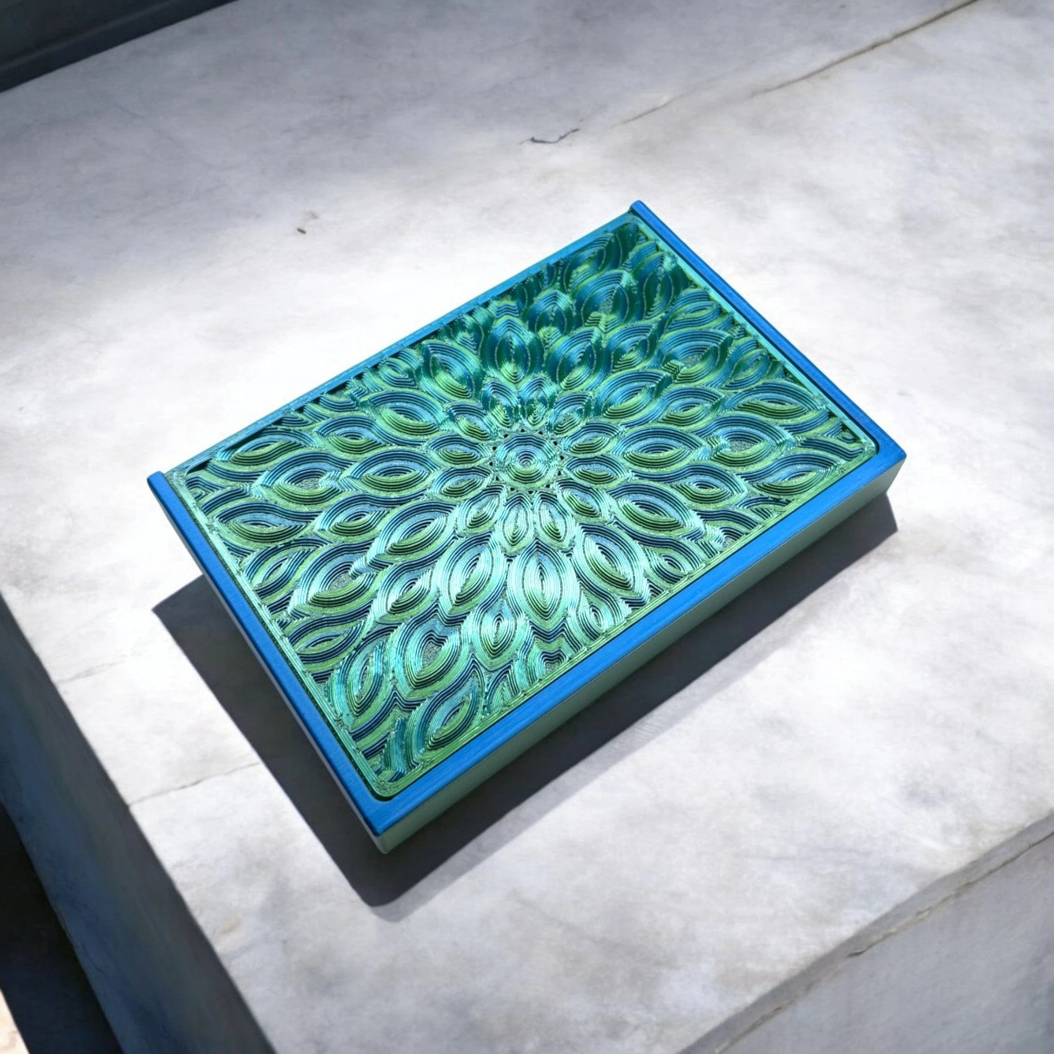 Baller-Box XL Infinity Blossom inkl. integriertem Spiegel, 2x Röhrchen und Hack-Karten Blau / Grün -  from DieBallerei