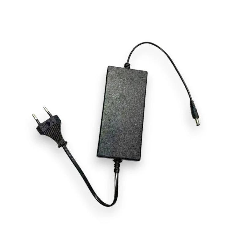 Secret Ladegerät mit Versteck – Täuschend echt & praktisch! -  from DieBallerei