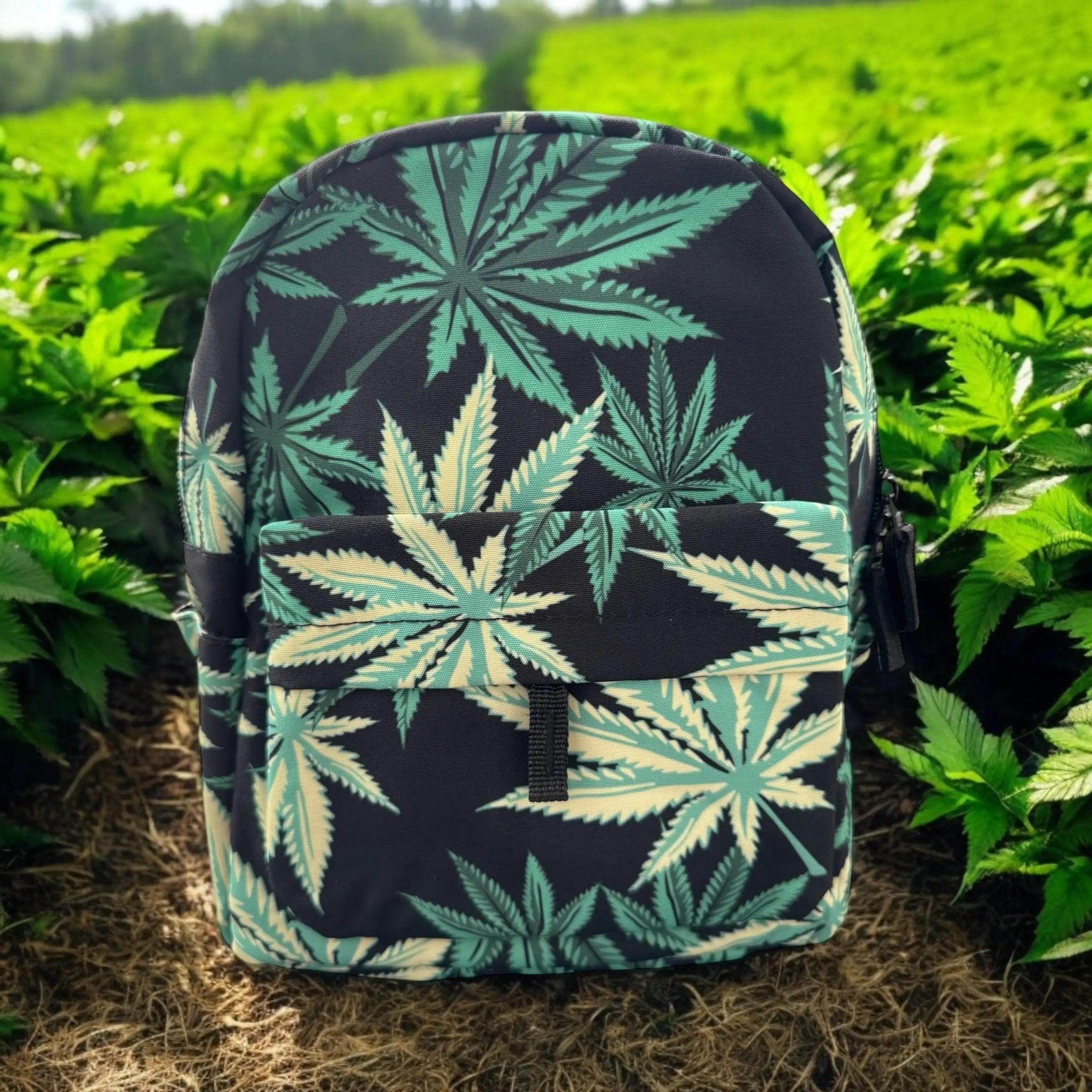 Mini-Rucksack mit Hanfblatt-Design – Lässig, praktisch und stylisch -  from DieBallerei