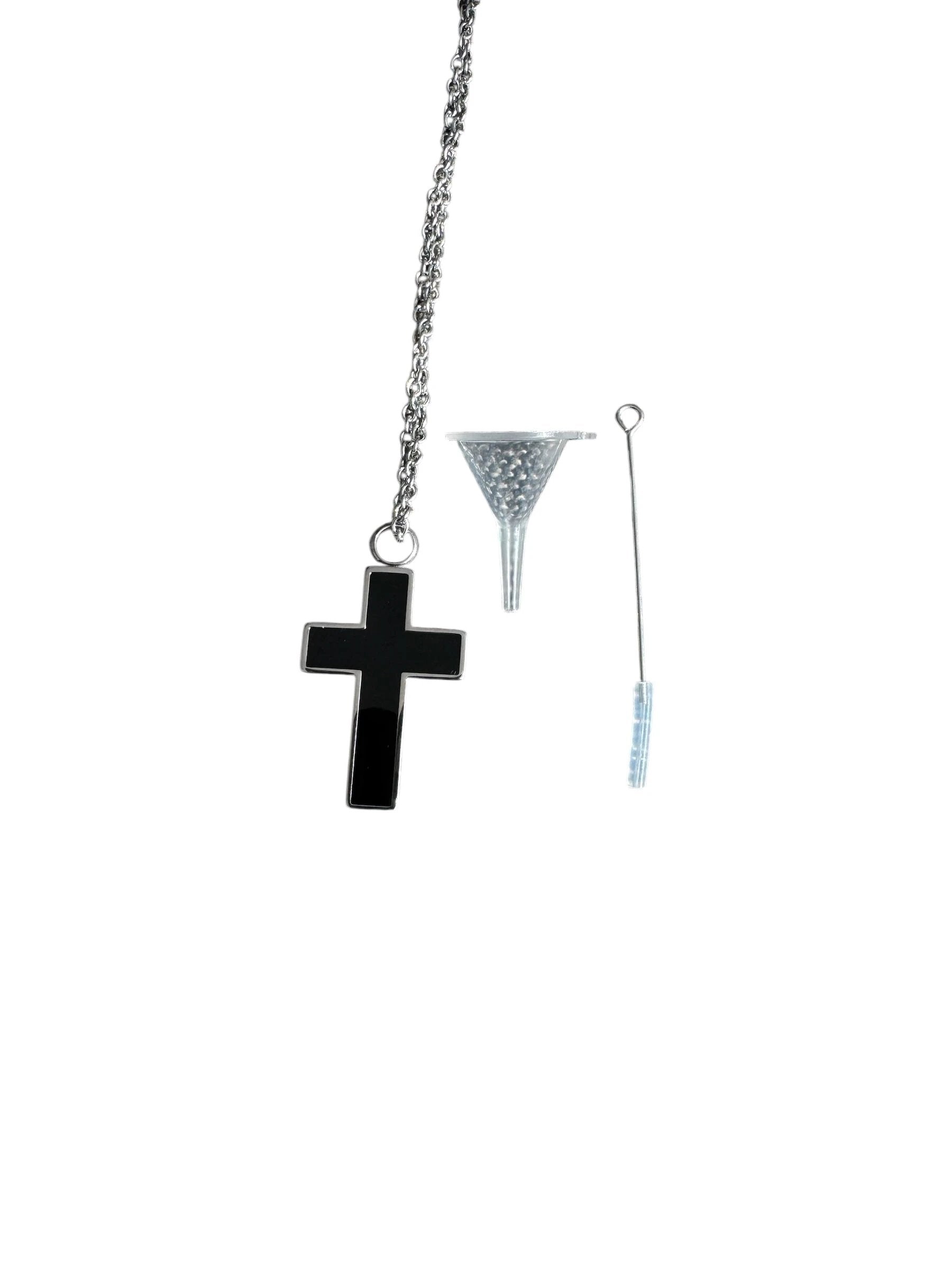 Kette mit schwarzem Kreuz-Anhänger – inkl. Mini-Trichter, ca. 31 cm -  from DieBallerei