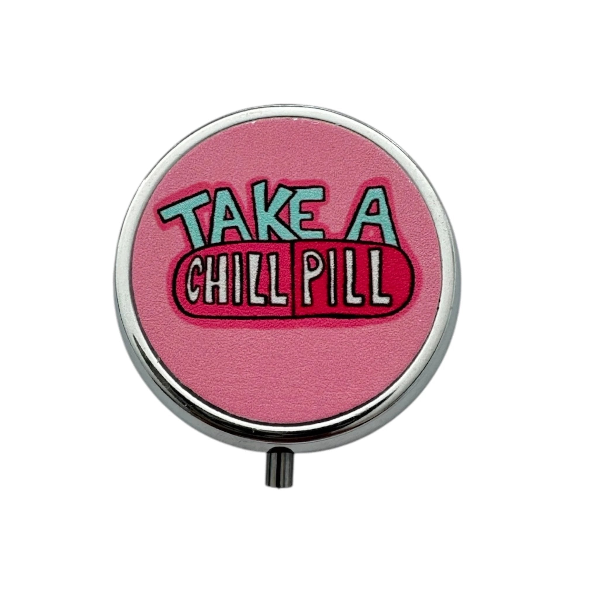 Pillendose Pink „Take a Chill Pill“ – frech, kompakt, allzeit bereit -  from DieBallerei