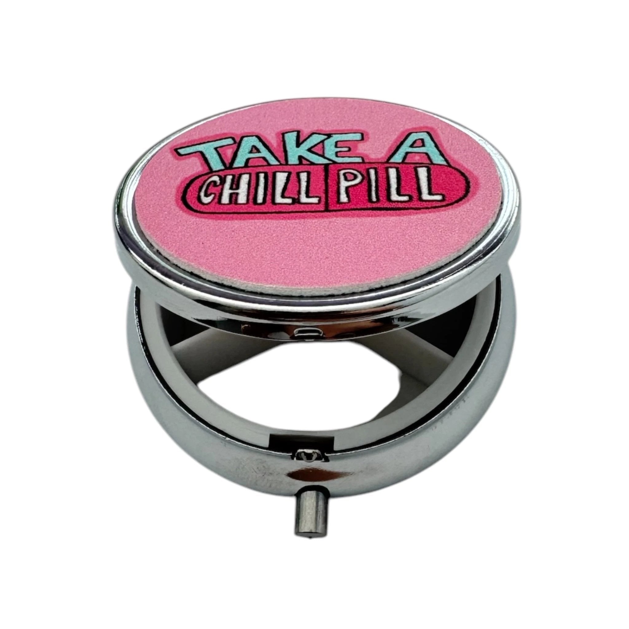 Pillendose Pink „Take a Chill Pill“ – frech, kompakt, allzeit bereit -  from DieBallerei