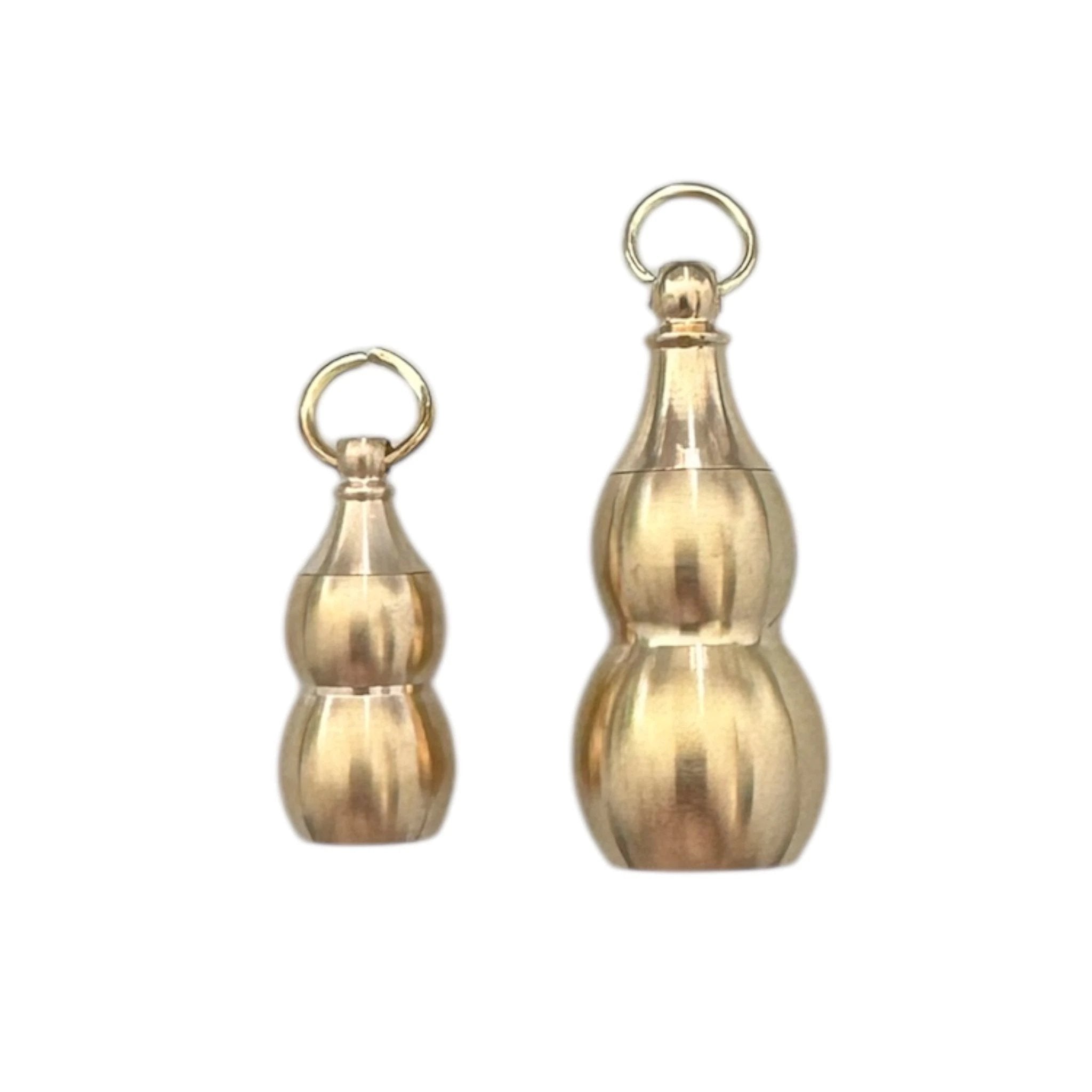 Mini-Schatztruhe in Kürbisform – Schlüsselanhänger & Kettenanhänger in Gold -  from DieBallerei