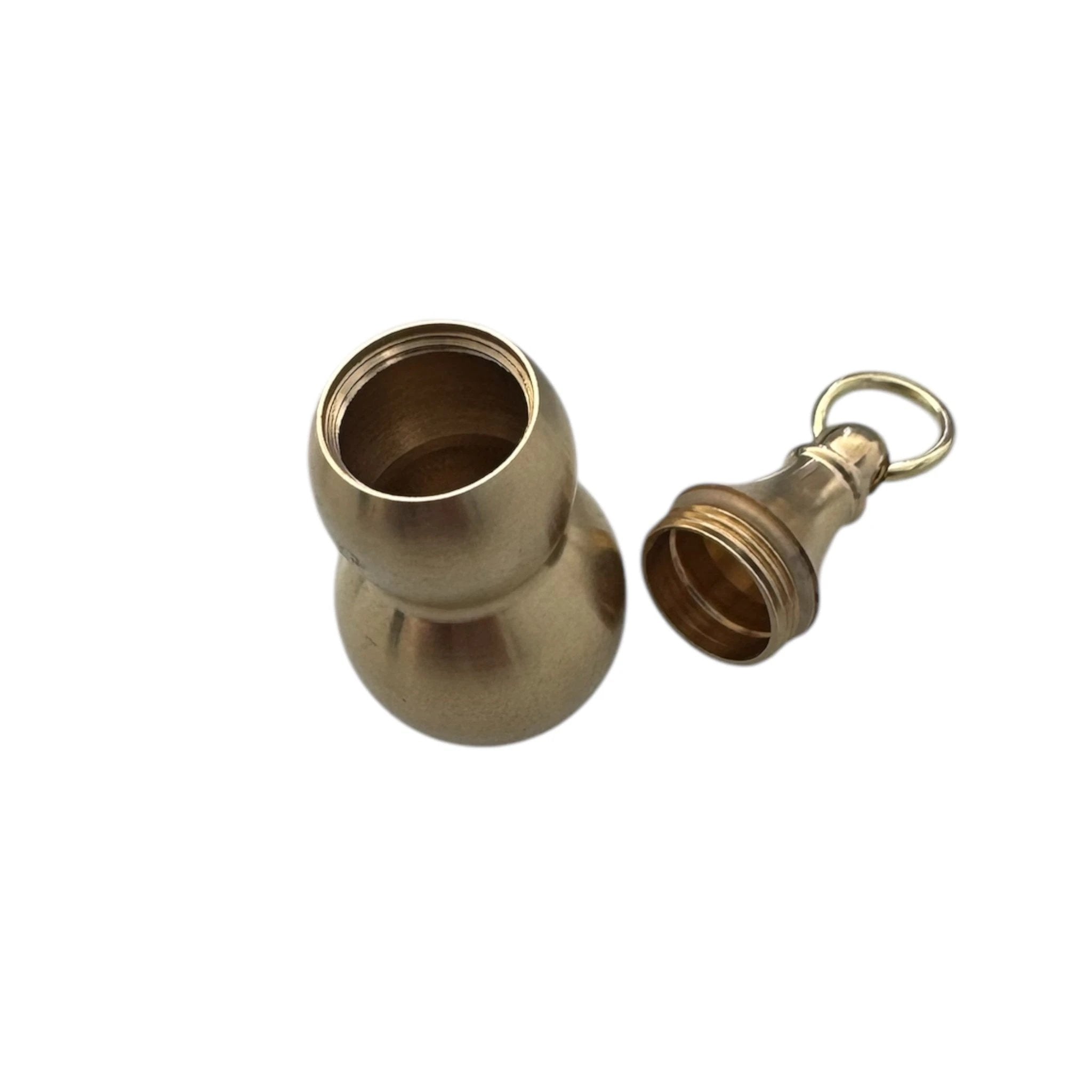 Mini-Schatztruhe in Kürbisform – Schlüsselanhänger & Kettenanhänger in Gold -  from DieBallerei