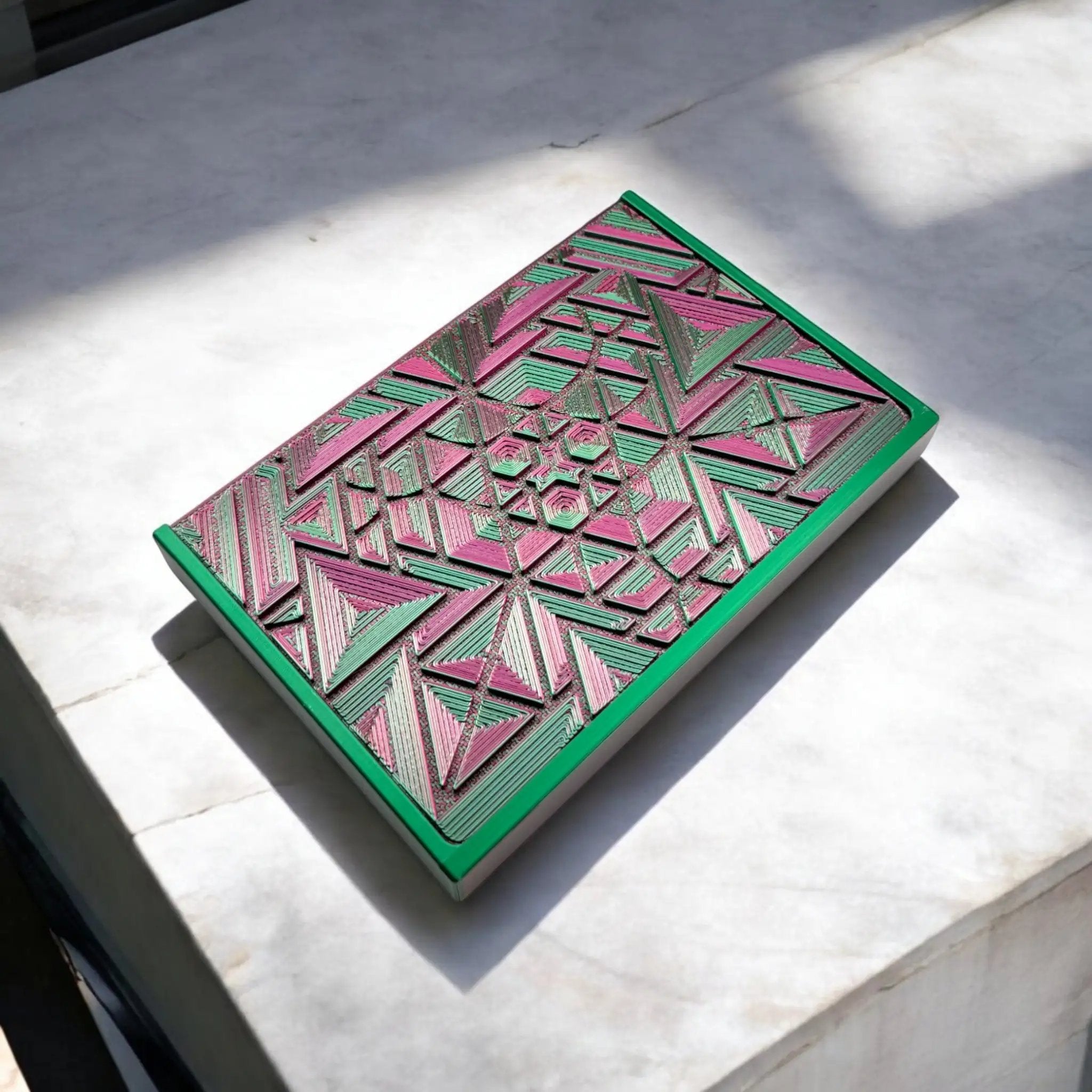 Baller-Box XL Brainbug inkl. integriertem Spiegel, 2x Röhrchen und Hack-Karten Rot / Grün -  from DieBallerei