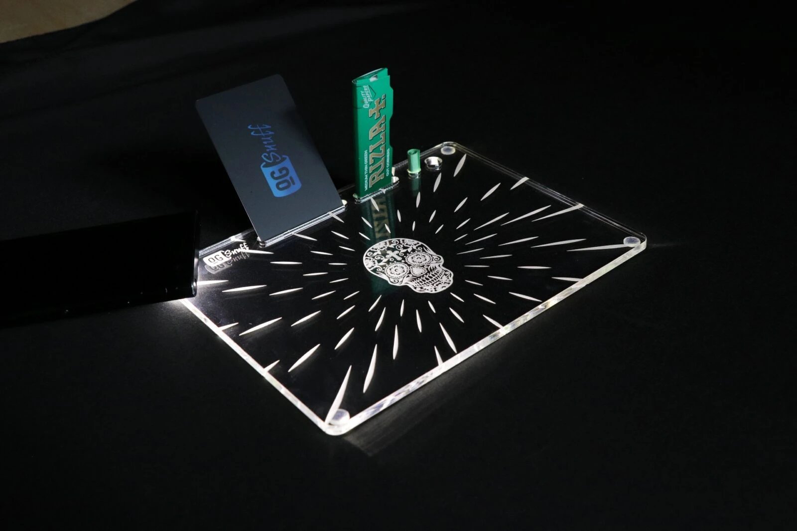 OG SNUFF Snuff Board „Skull Head“ – Präzision trifft Style – Leuchtendes Skull-Design -  from DieBallerei