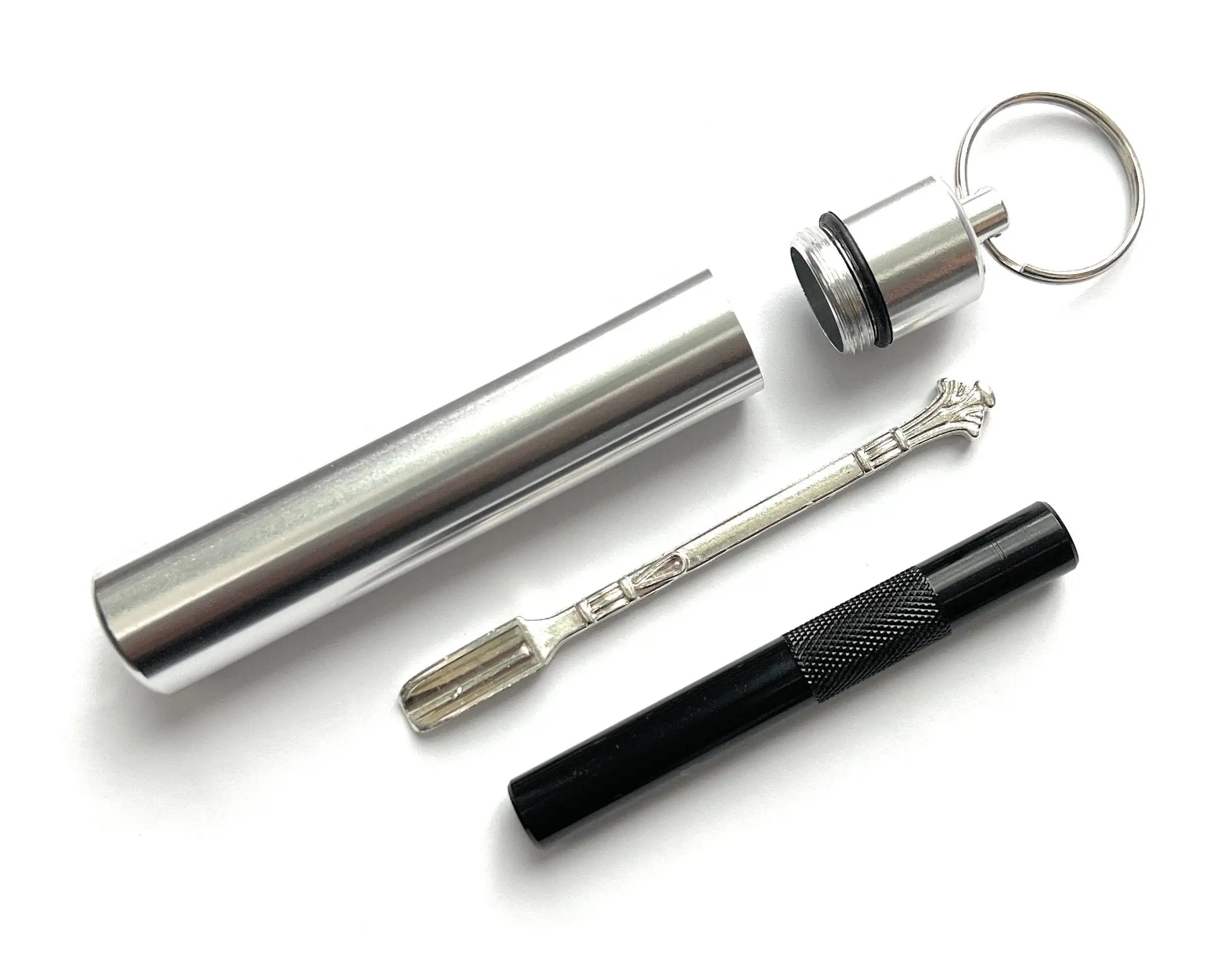 XL Pillenbox/Aufbewahrungsbox mit Schlüsselanhänger – Silber, inkl. Ziehröhrchen & Löffel V2 -  from DieBallerei