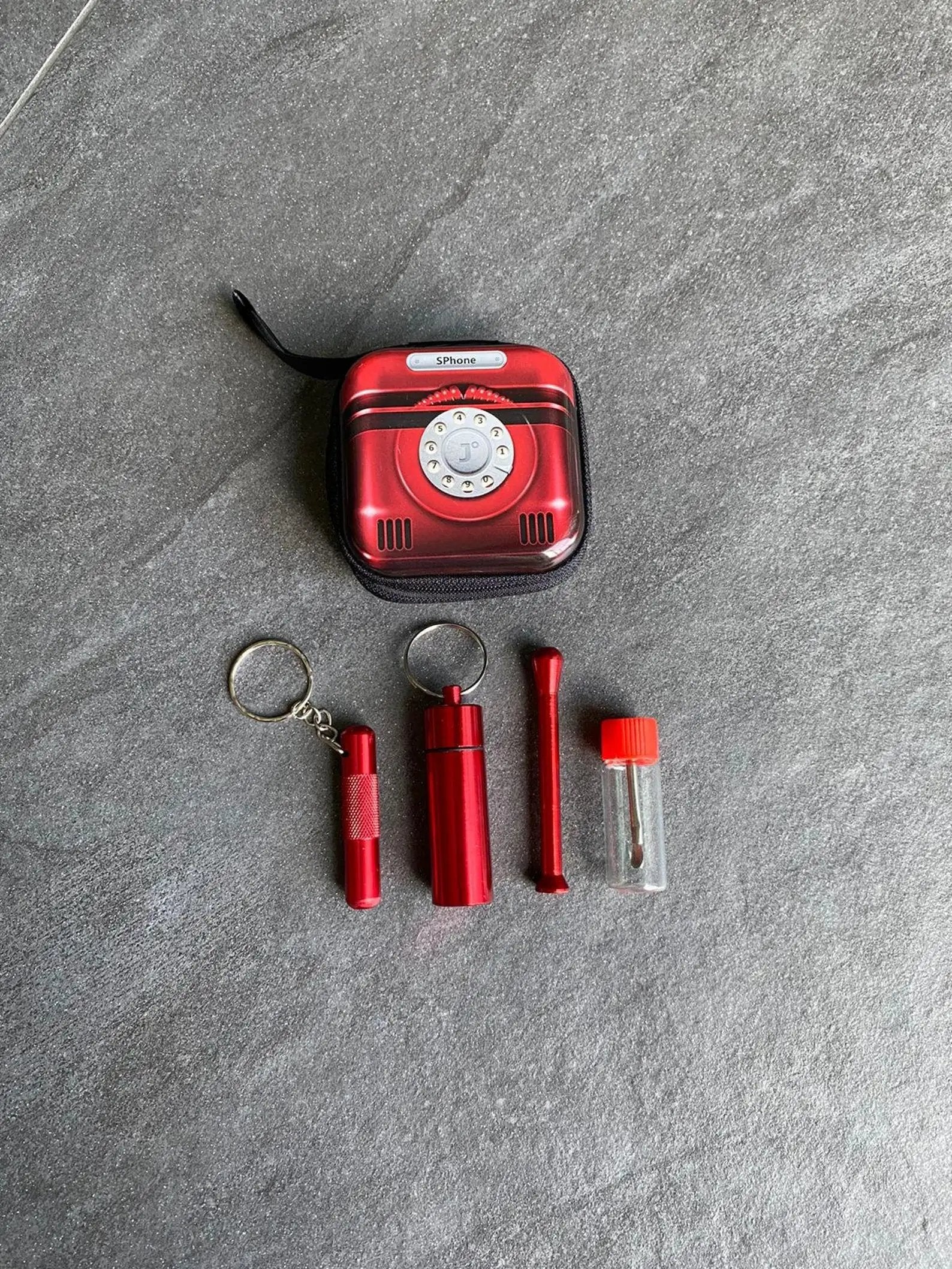 Set "Retro Telefon" – Stylisches Zubehör im nostalgischen Hard Case rot -  from DieBallerei