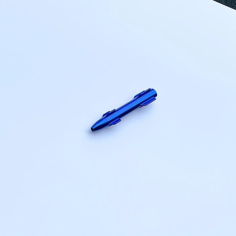 Röhrchen aus Aluminum in Raketen Optik– für deinen Schnupftabak- Zieh - Röhrchen - Snuff - Snorter Dispenser – Länge 77mm blau -  from DieBallerei