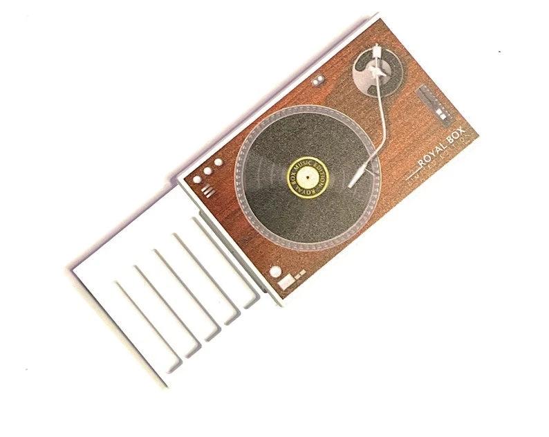 Royal Box "Plattenspieler Weiß" – Stilvolles Retro-Design & Funktionalität -  from DieBallerei