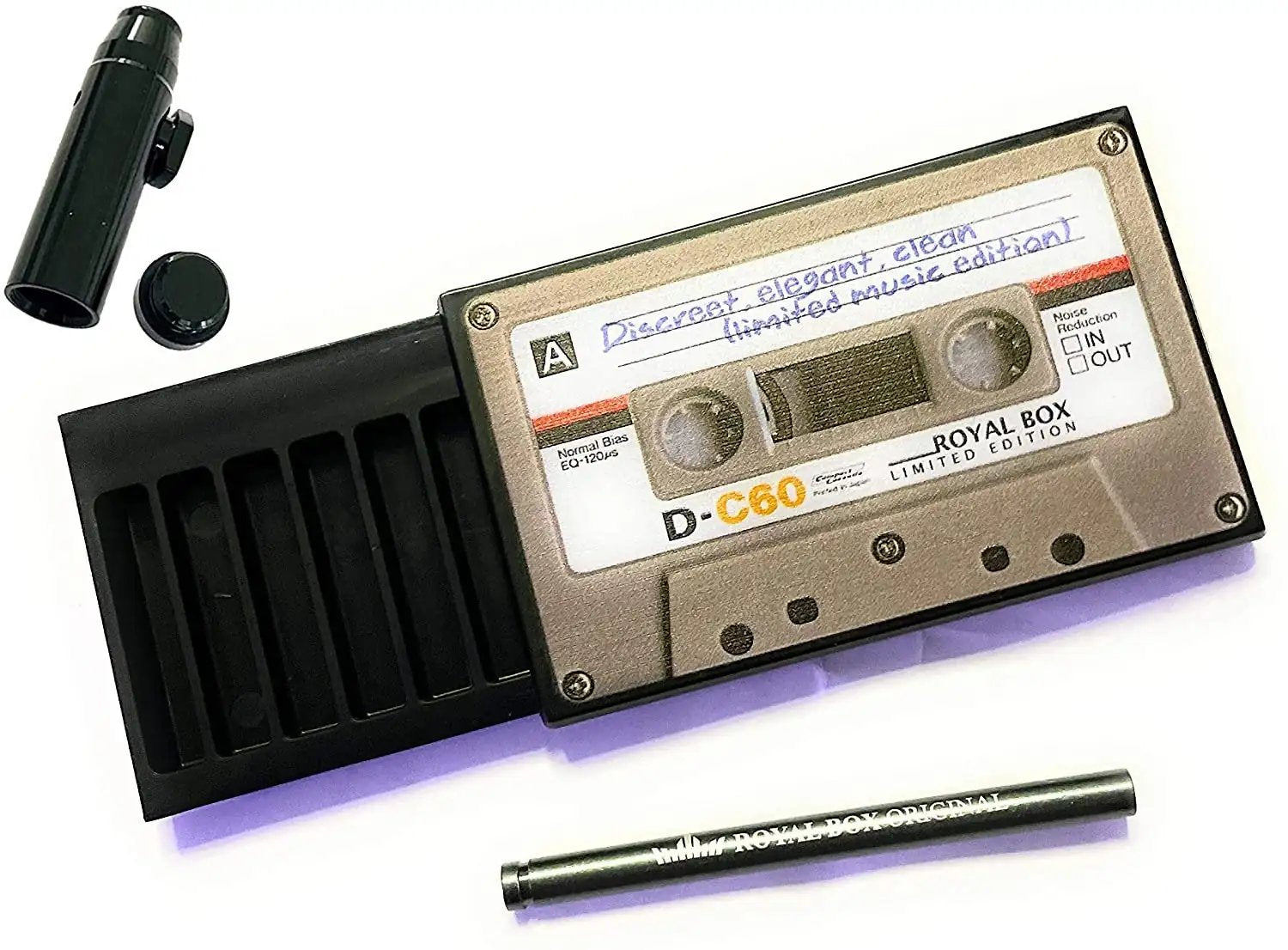 'Royal Box' mit integriertem Röhrchen in Retro-Kassetten Optik inkl. Dosierer -  from DieBallerei