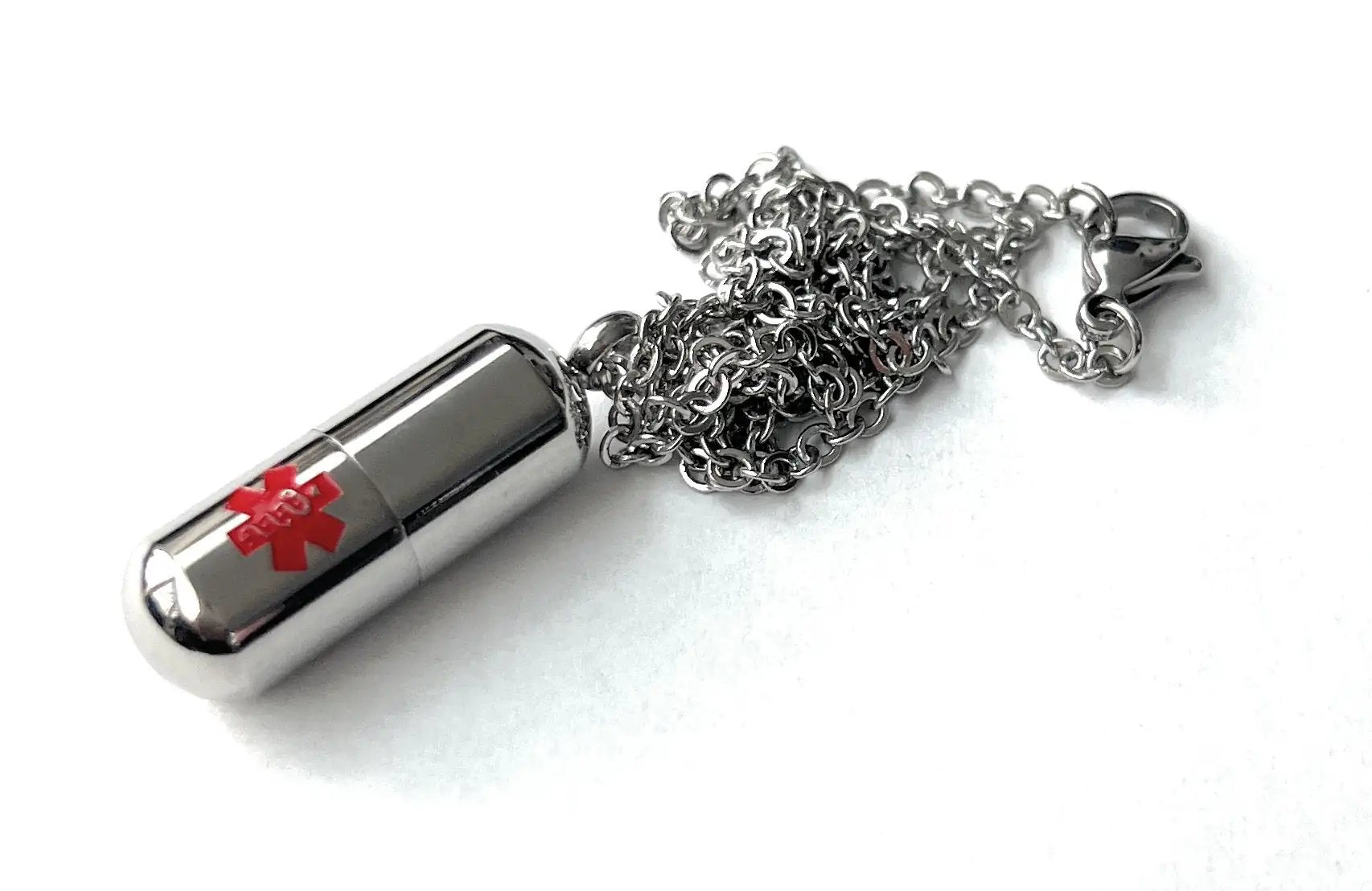 Edelstahl-Halskette mit befüllbarer Kapsel & rotem Kreuz – Diskret & stilvoll -  from DieBallerei