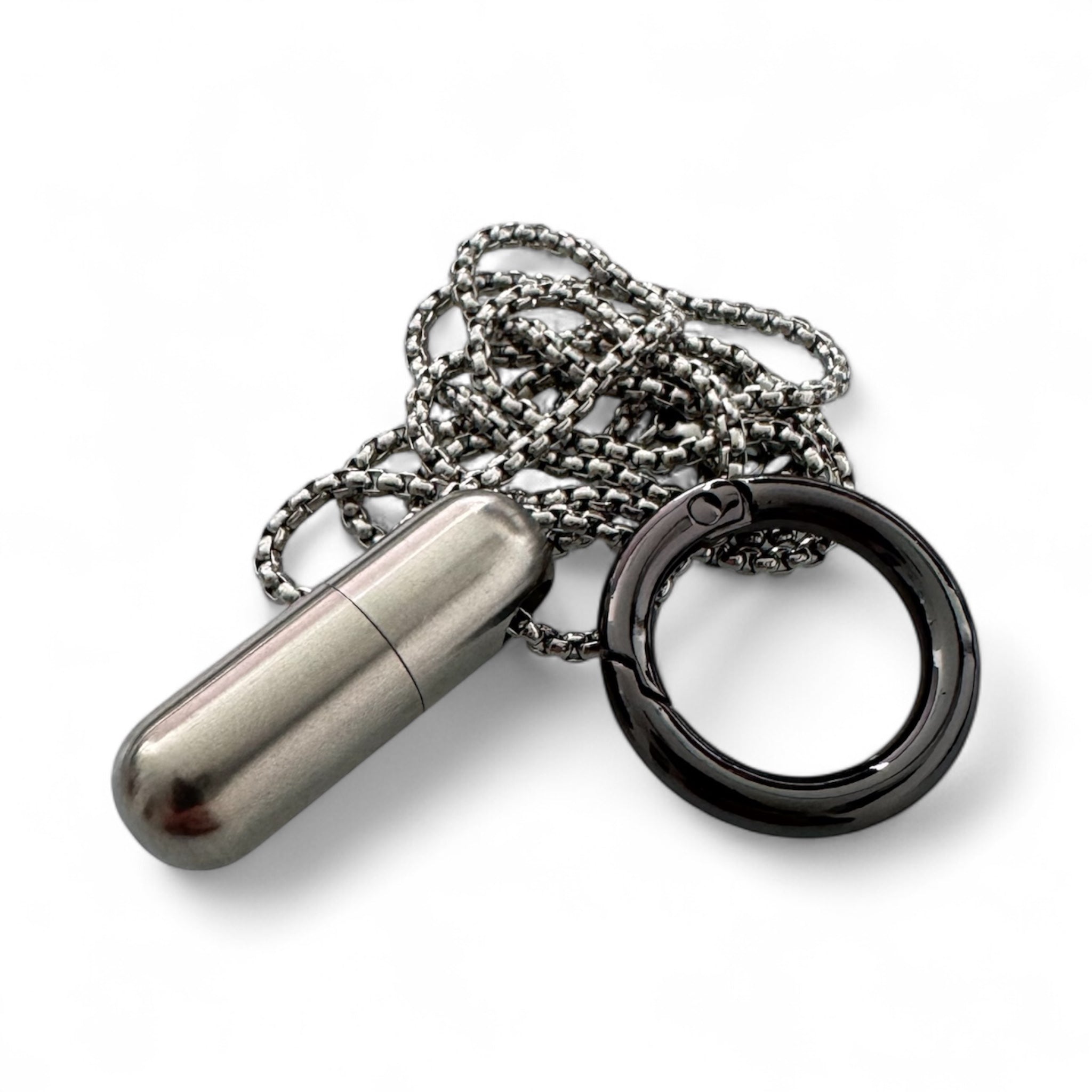 Capsule Anhänger – Stilvoll & immer dabei 2 in 1 Halskette und Schlüsselanhänger - Silber