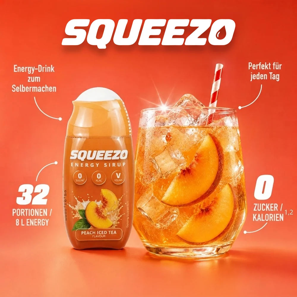SQUEEZO Peach Iced Tea neben einem Glas mit Eis, Pfirsichscheiben und Strohhalm vor orangefarbenem Hintergrund.