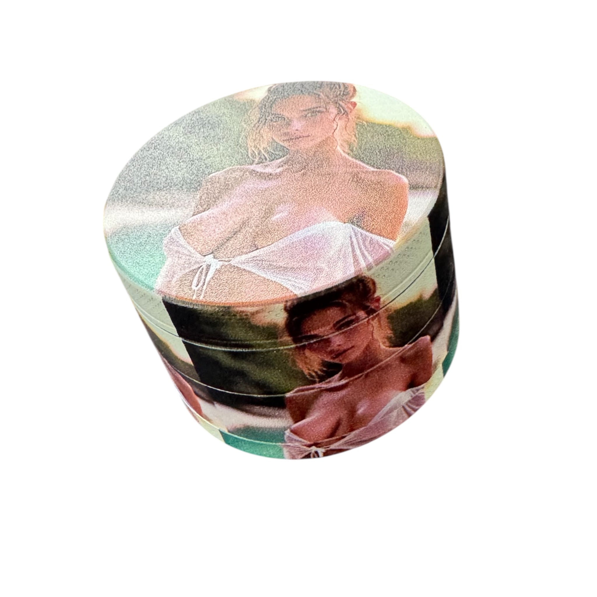 Hot & Heavy – 50 mm Grinder (4-teilig) mit sexy Girl Motiv