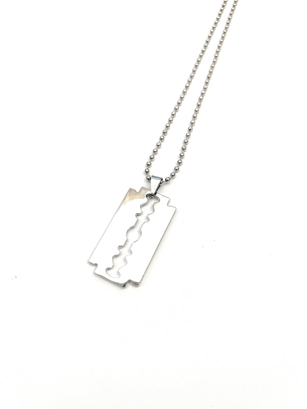 Breloque pendentif lame de rasoir avec collier - longueur environ 34 cm chaîne argent