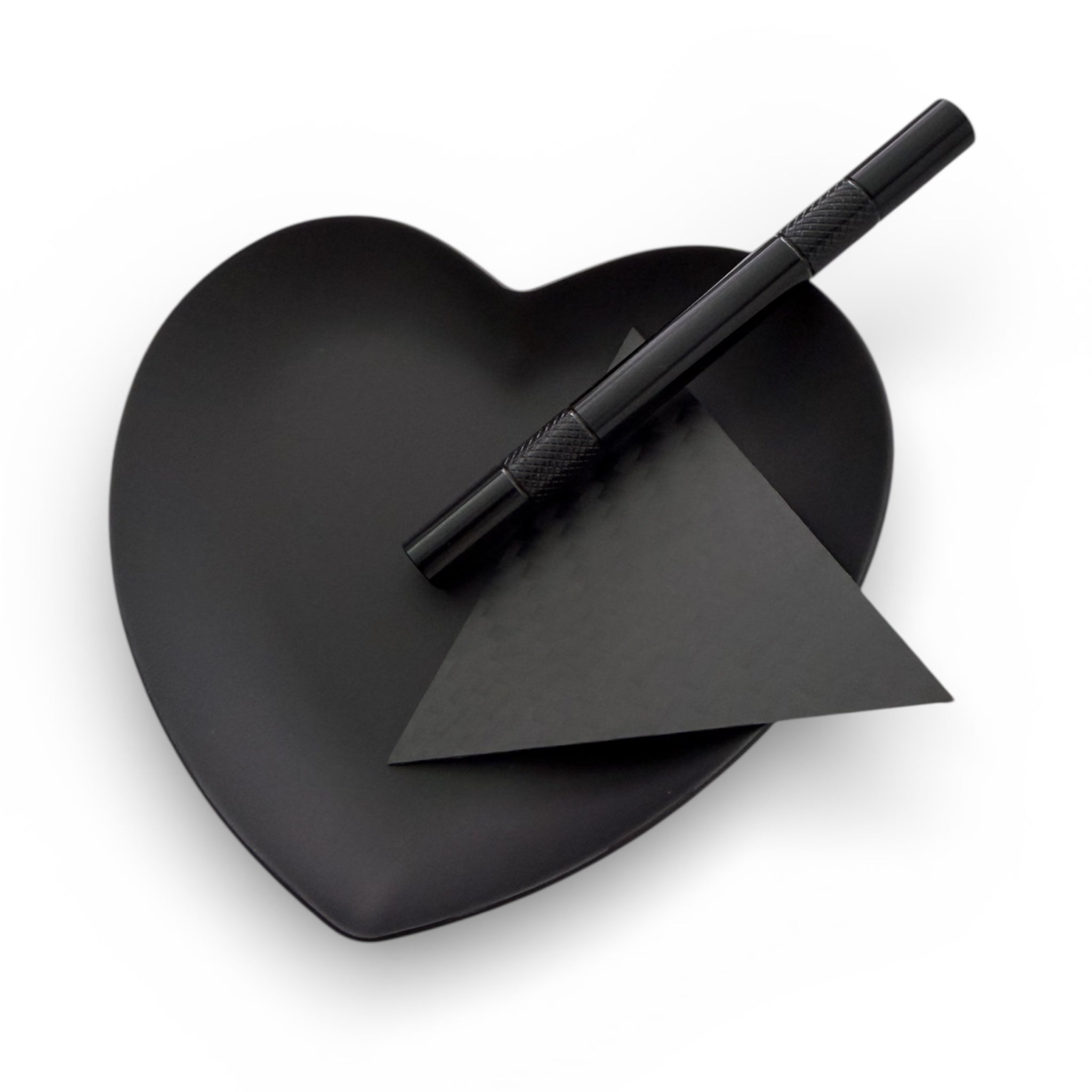 Schwarz Matt Herz Metall Brettchen – Edle Ziehunterlage inkl. Röhrchen und Carbon Dreieck