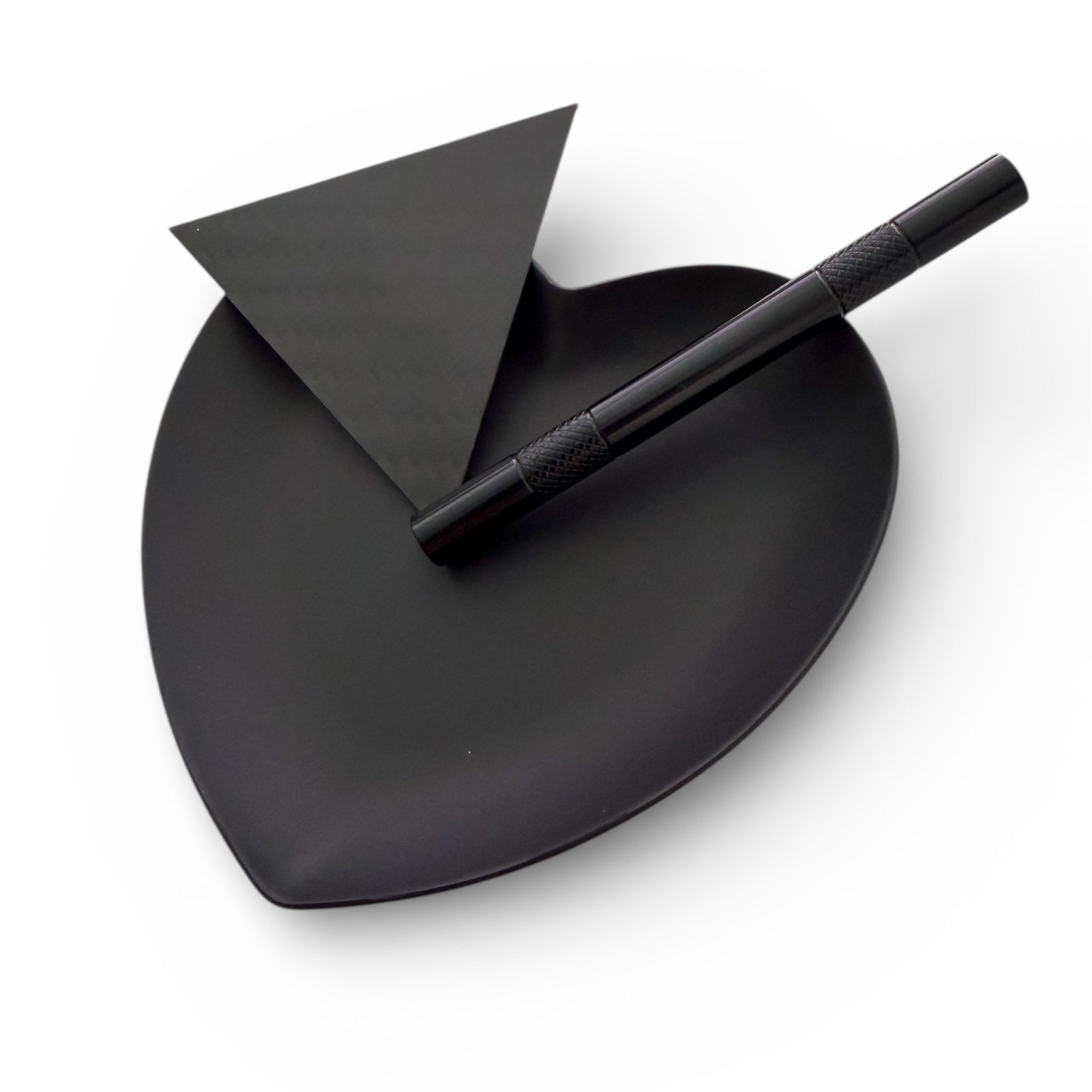 Schwarz Matt Herz Metall Brettchen – Edle Ziehunterlage inkl. Röhrchen und Carbon Dreieck