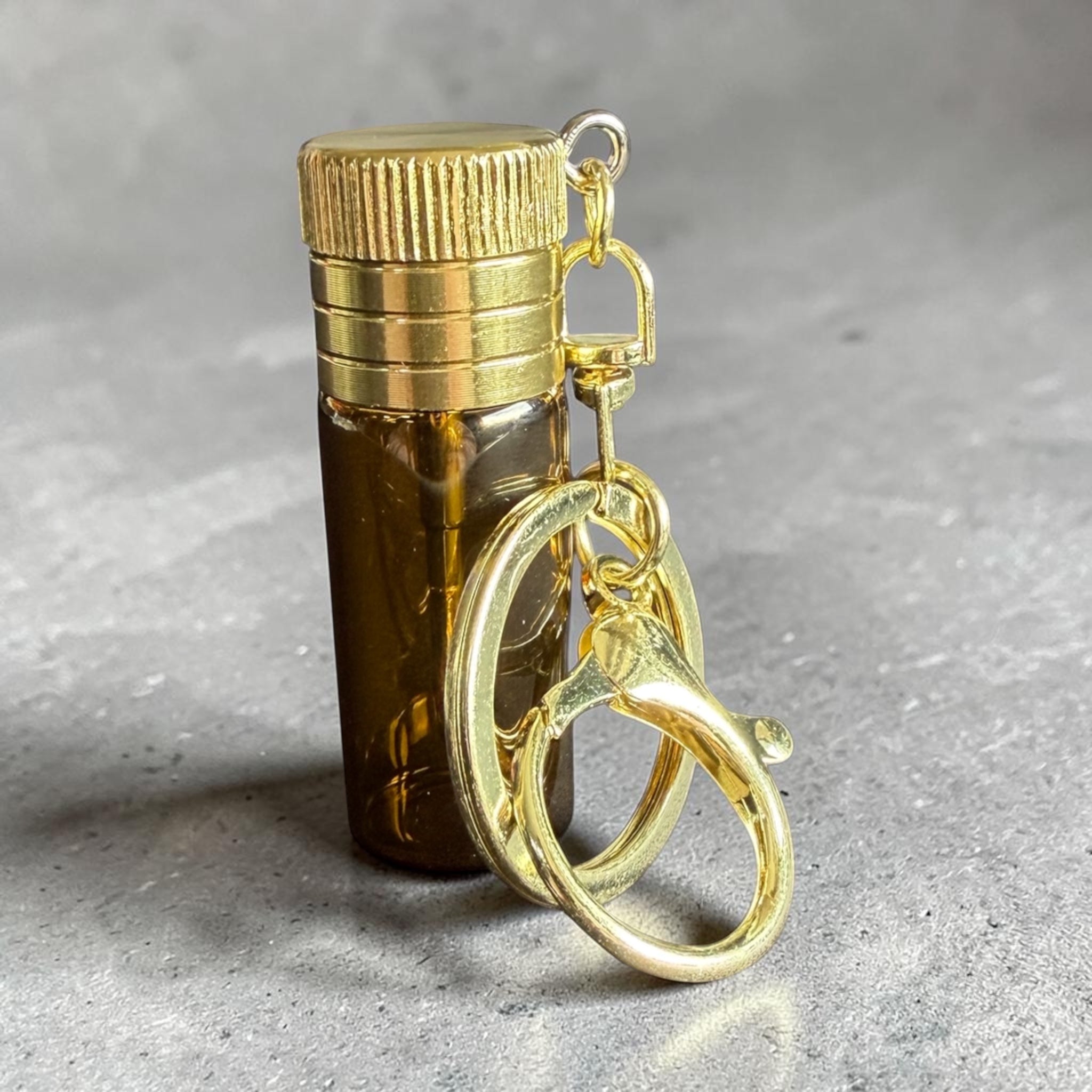 🤎 Teleskop-Löffel Anhänger – Amber Brown mit Gold Details