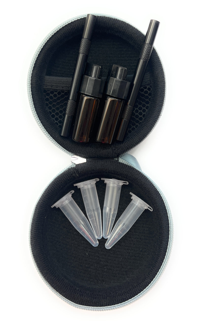 SET Samt in verschiedenen Farben (2 x Aluminium Ziehröhrchen, 2 x Spender mit Löffel, 4 Kapseln) in Hard Case