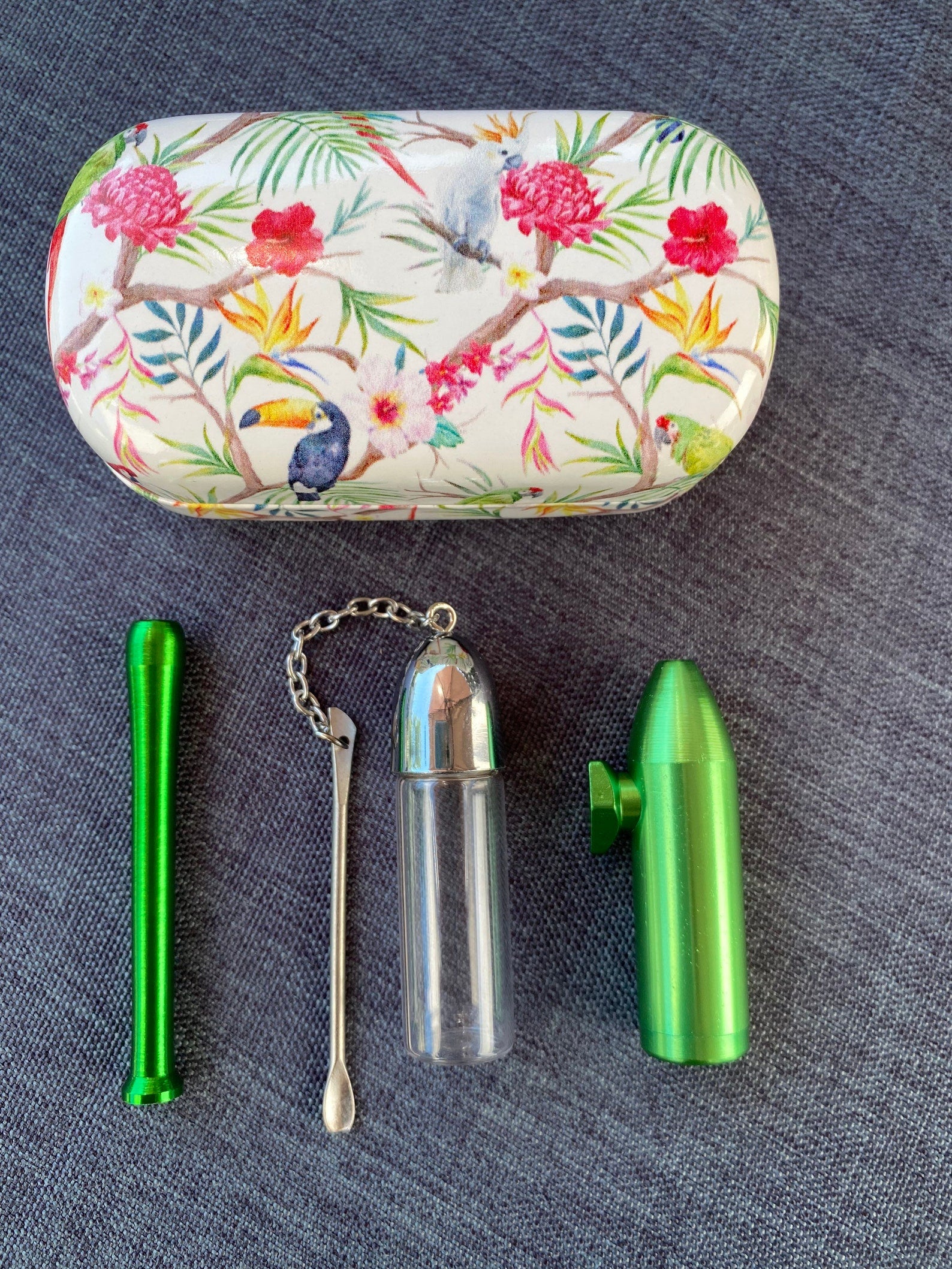 SET Tropical Green/Silver Sniff Snuff Sniffer Schnupf Spender Dispenser Dispensers (Röhrchen, Dosierer, Spender mit Löffel) in Hard Case