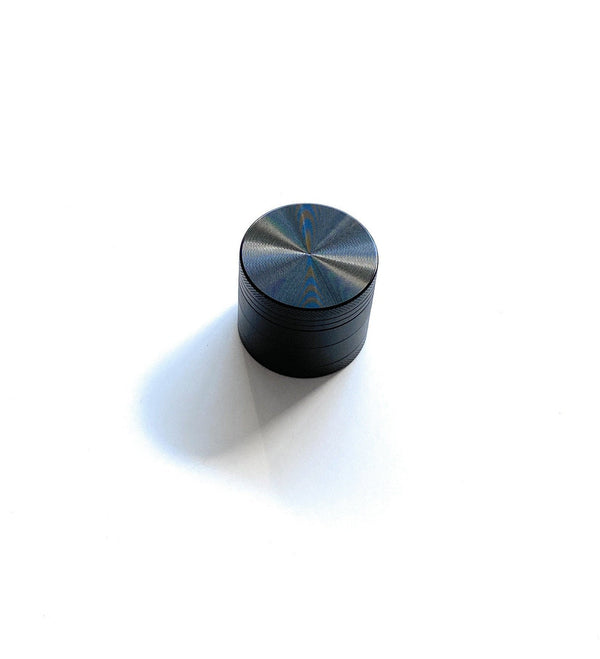 Grinder in edlem Schwarz  (50mm) 3 Schichten Aluminium mit Magnet Smoking Mühle Cookie Stoner Herb Weed Mühle