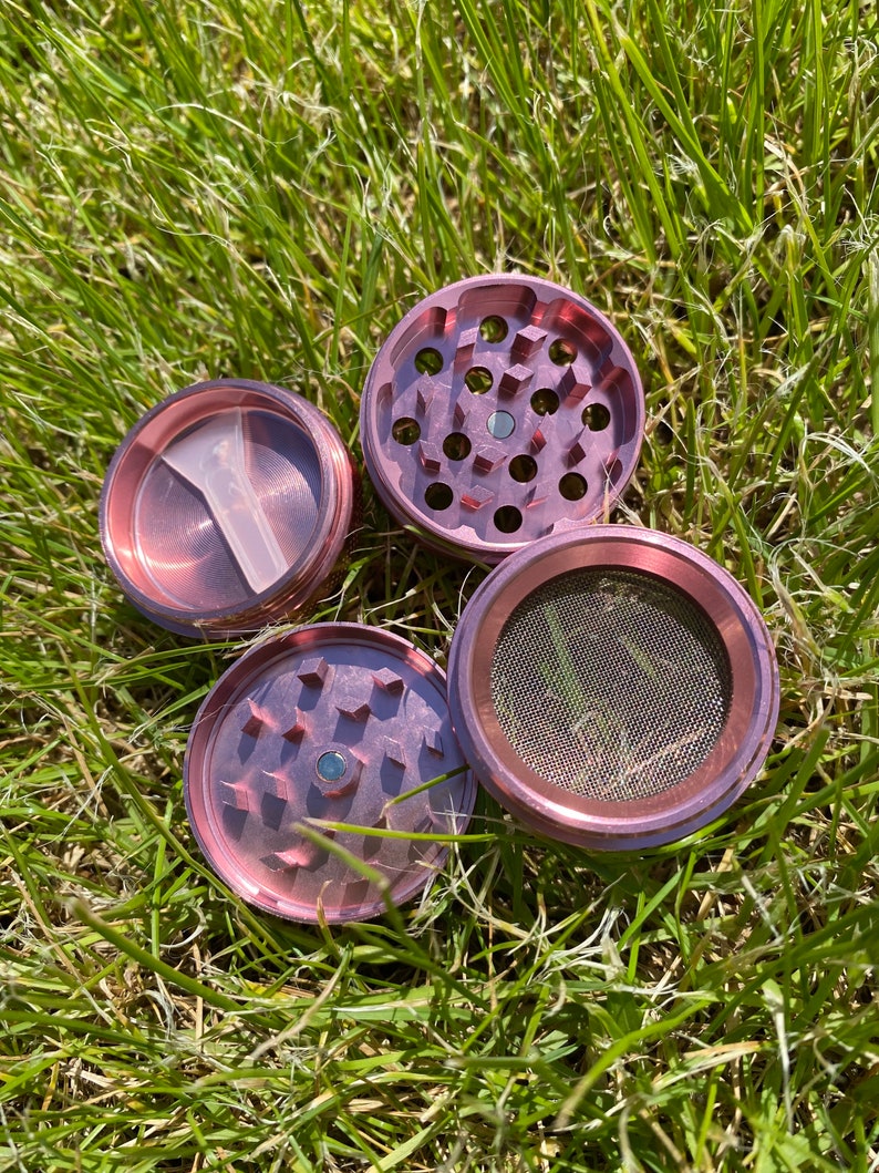 Grinder Rosé Pink (40mm) 4 Schichten Aluminium mit Magnet Smoking Mühle Rosa