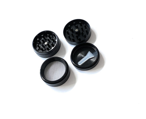 Grinder in edlem Schwarz  (50mm) 3 Schichten Aluminium mit Magnet Smoking Mühle Cookie Stoner Herb Weed Mühle