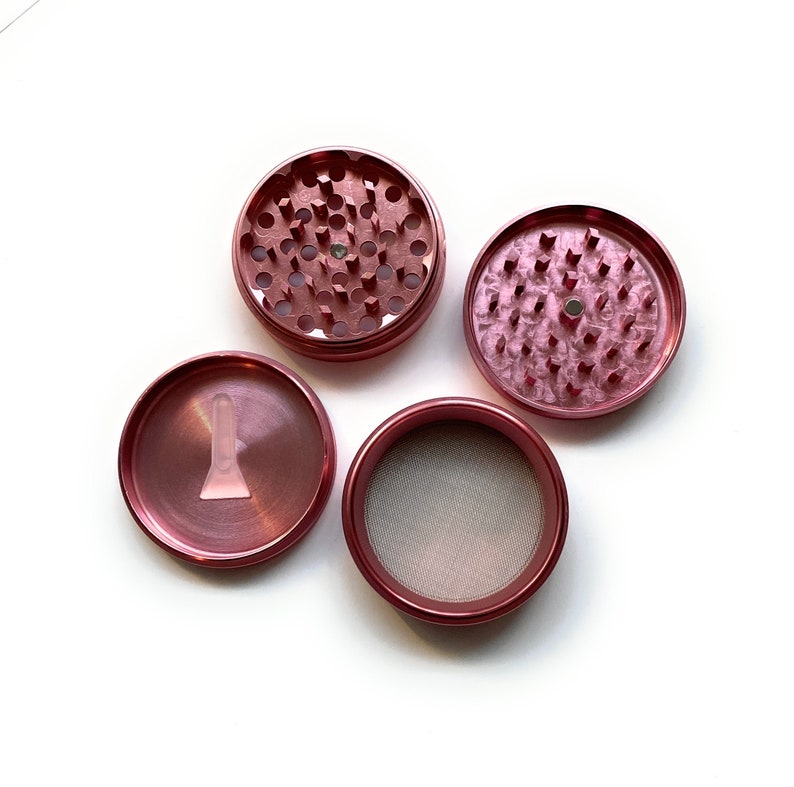 Grinder XXL Rosé Rose (63mm) 4 couches aluminium avec aimant Smoking Mill Rose